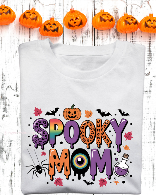 Halloween 2025 Spooky Mom Unisex T-Shirt