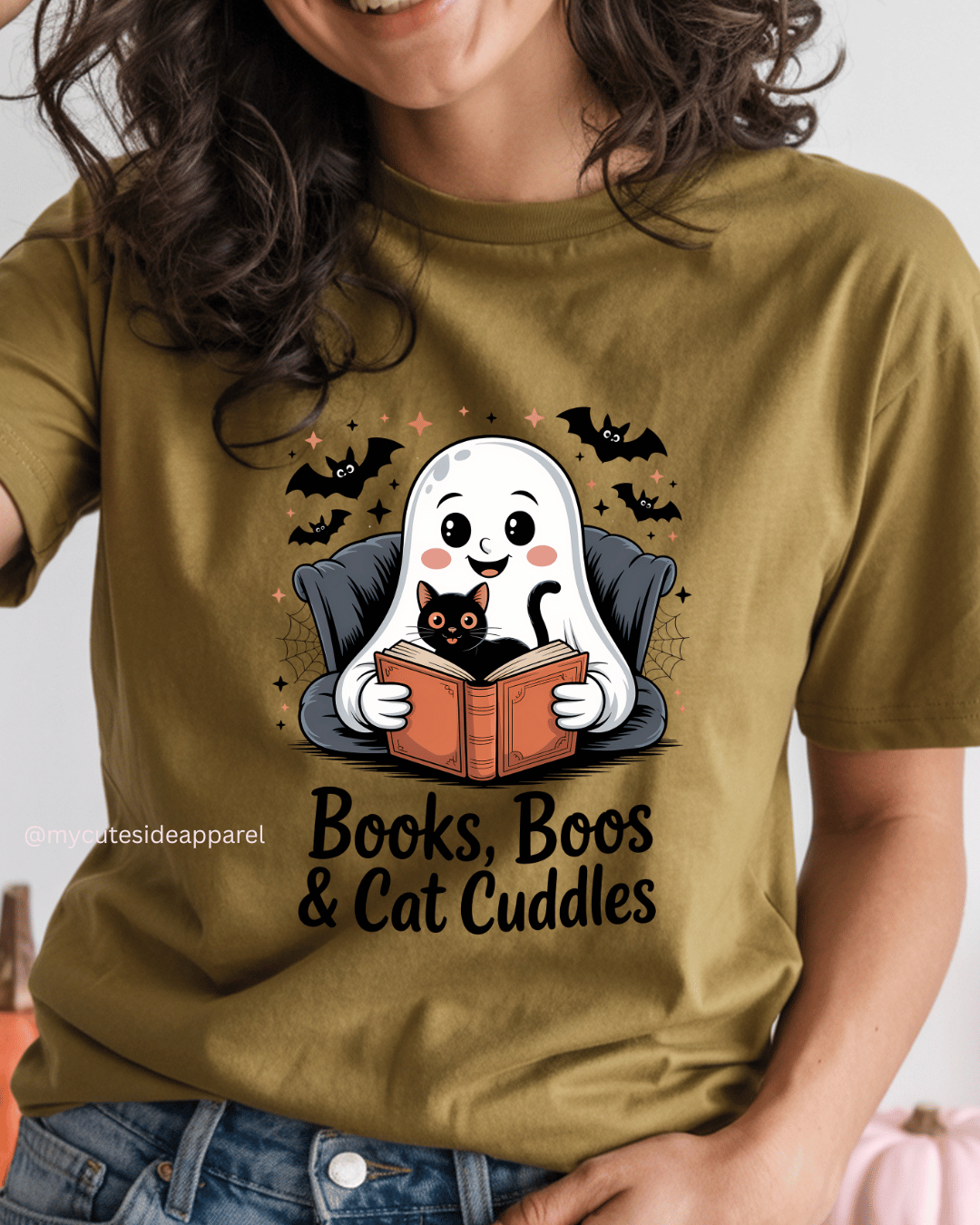 Halloween 2025 Books, Boos and Cat Cuddles Unisex T-Shirt (Copy)